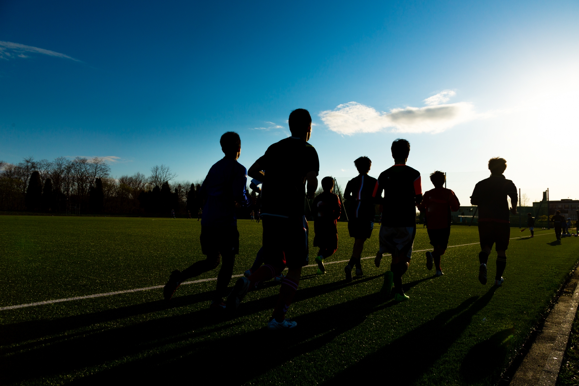 「車出し」問題の本質──部活動・少年団の送迎負担を根本から考える